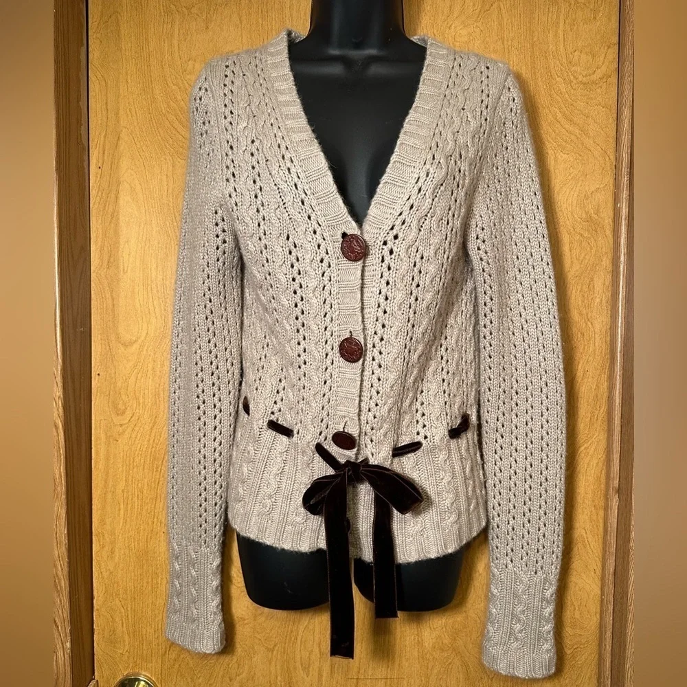 Riani tie waist button down sweater German size 34 equivalent to a US small